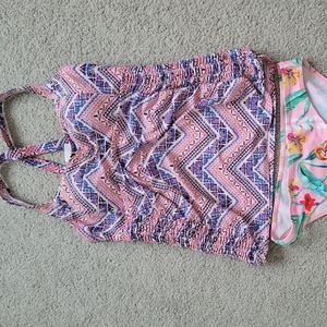 Beach bump by Motherhood Maternity Tankini Top& Bottom Swimsuit Sz M Pink Floral